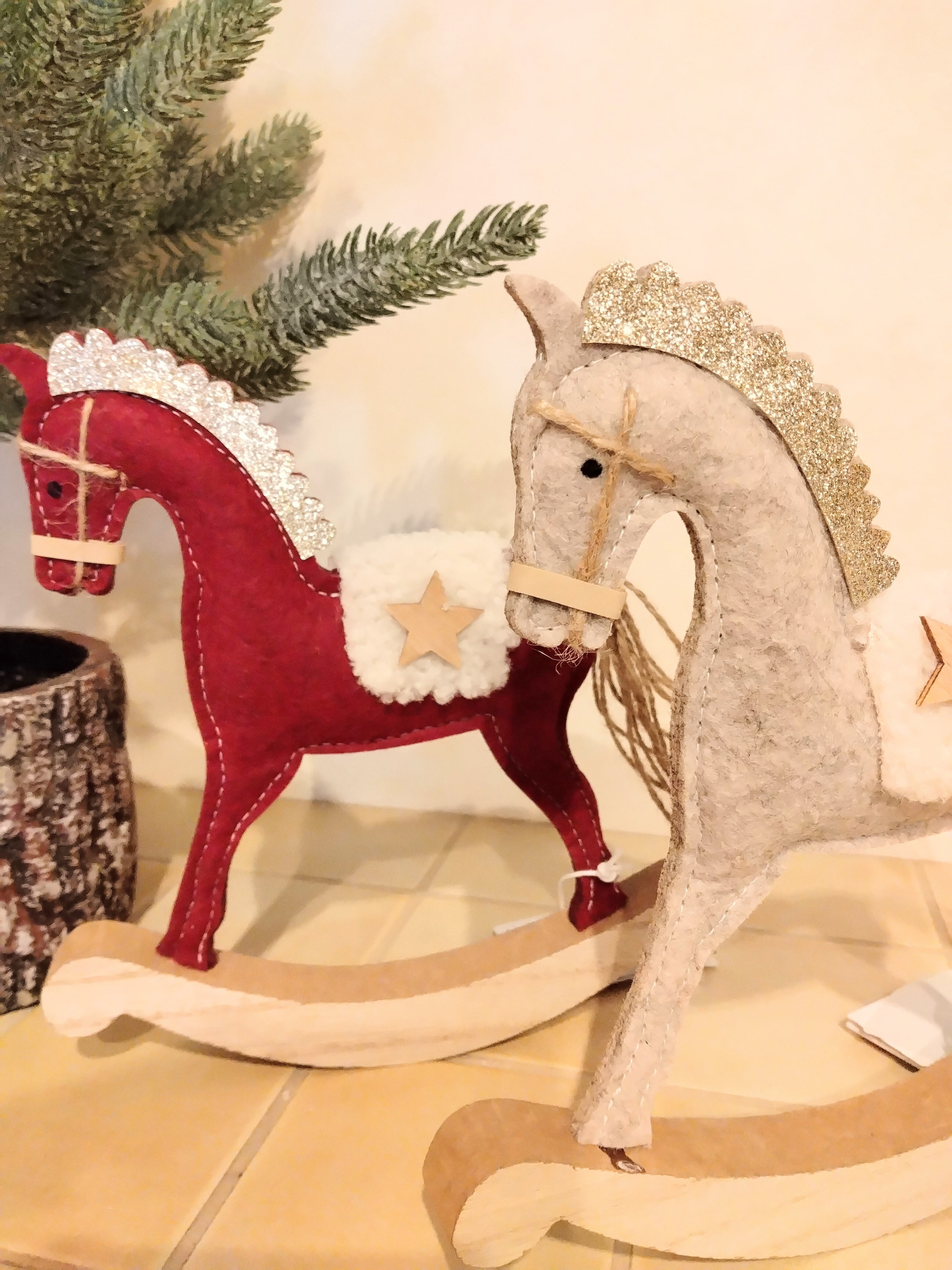 立ち飾り「木馬」赤 クリスマス/オーナメント/インテリア/置物/玩具/馬