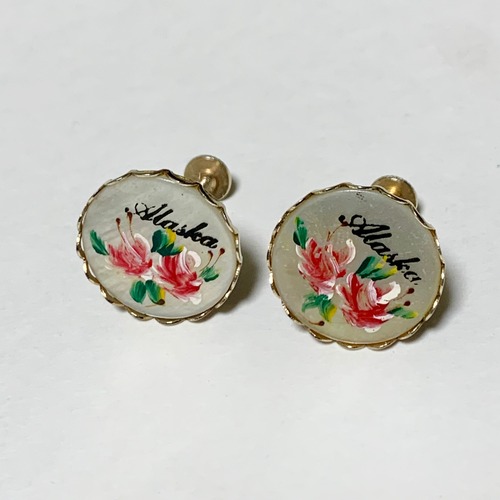 Vintage Flower Painted on Mother Of Pearl Souvenir Earrings