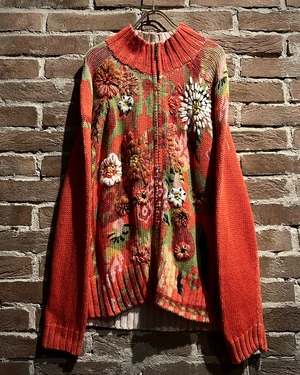 【Caka act3】Flower Embroidery Vintage Loose Drivers Knit