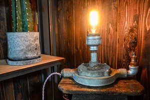 売り切れ)iron Creation vintage tablelamp