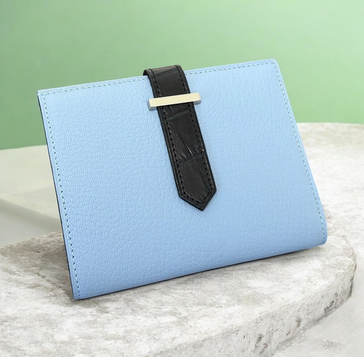 【限定1点】二つ折り財布