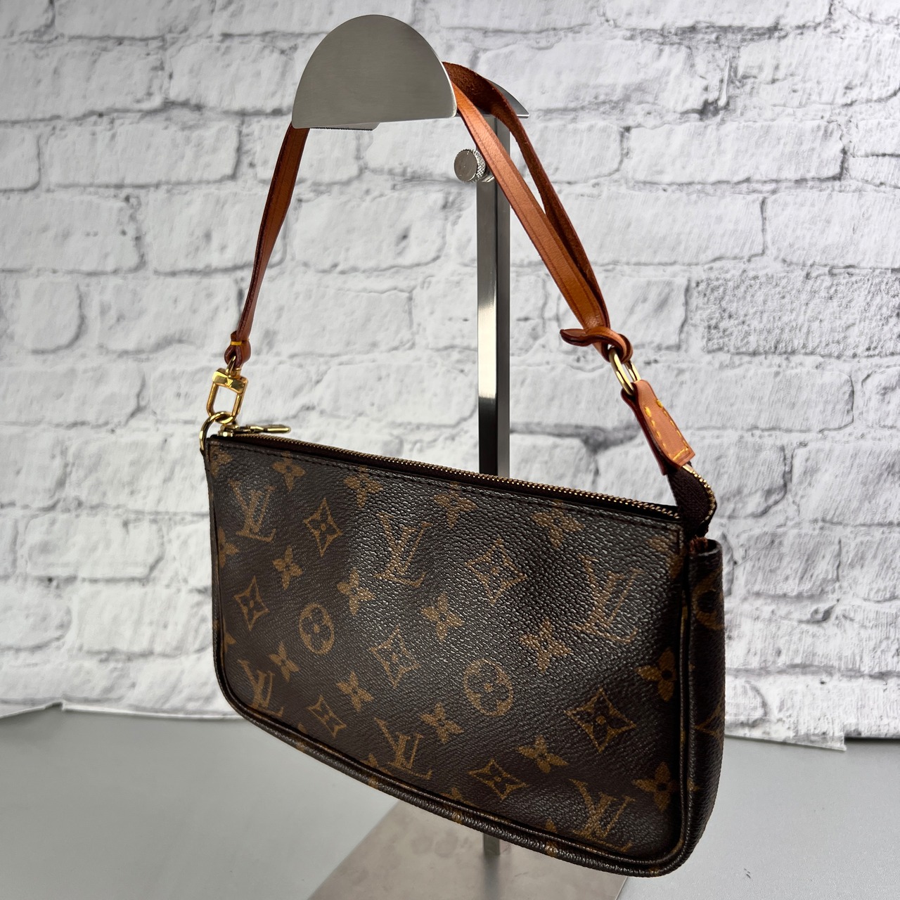 LOUIS VUITTON ヴィトン アクセソワール モノグラム レザー ポーチ・小物入れ ブラウン A-13706