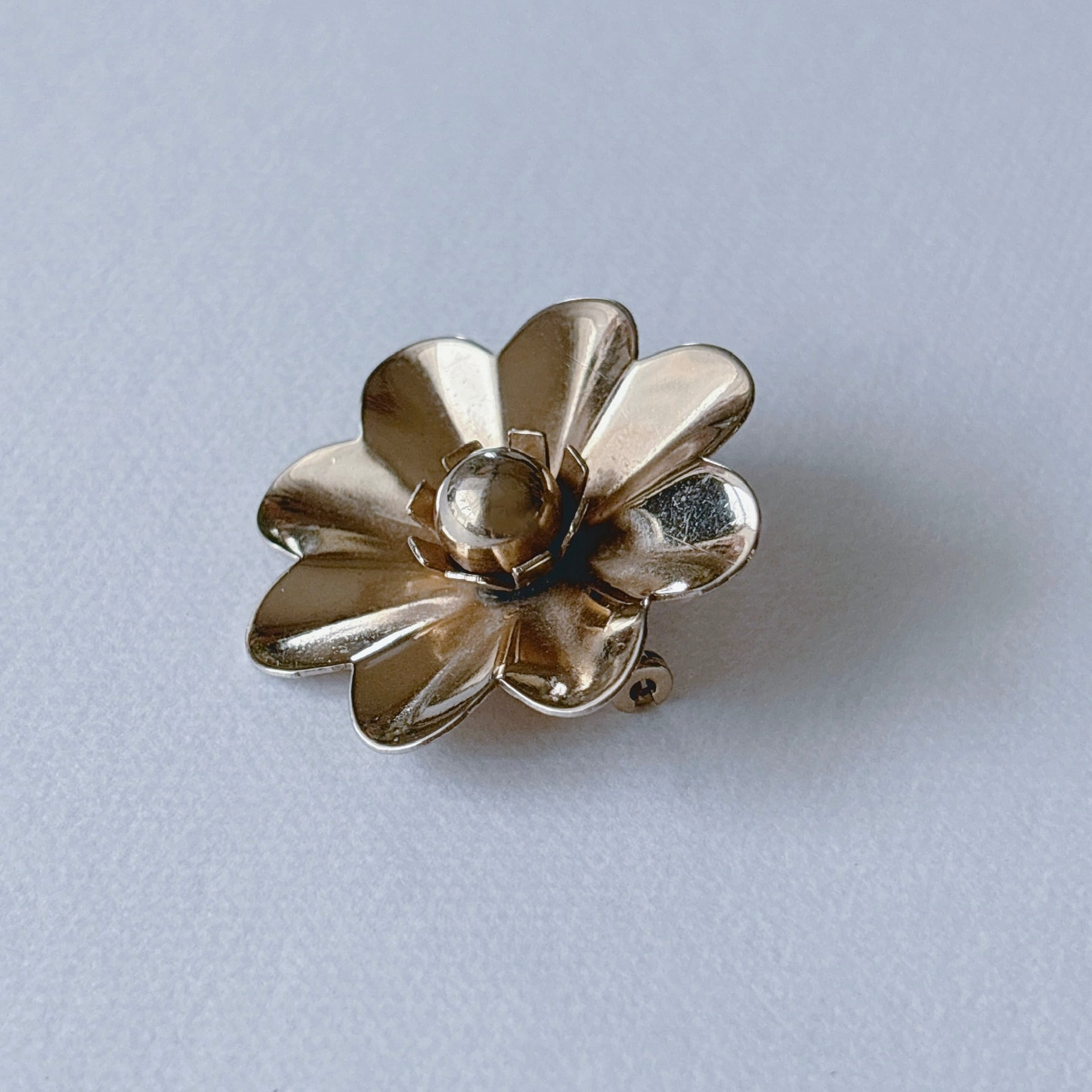 Vintage 60s - 70s gold tone flower brooch ヴィンテージ 60年代 - 70