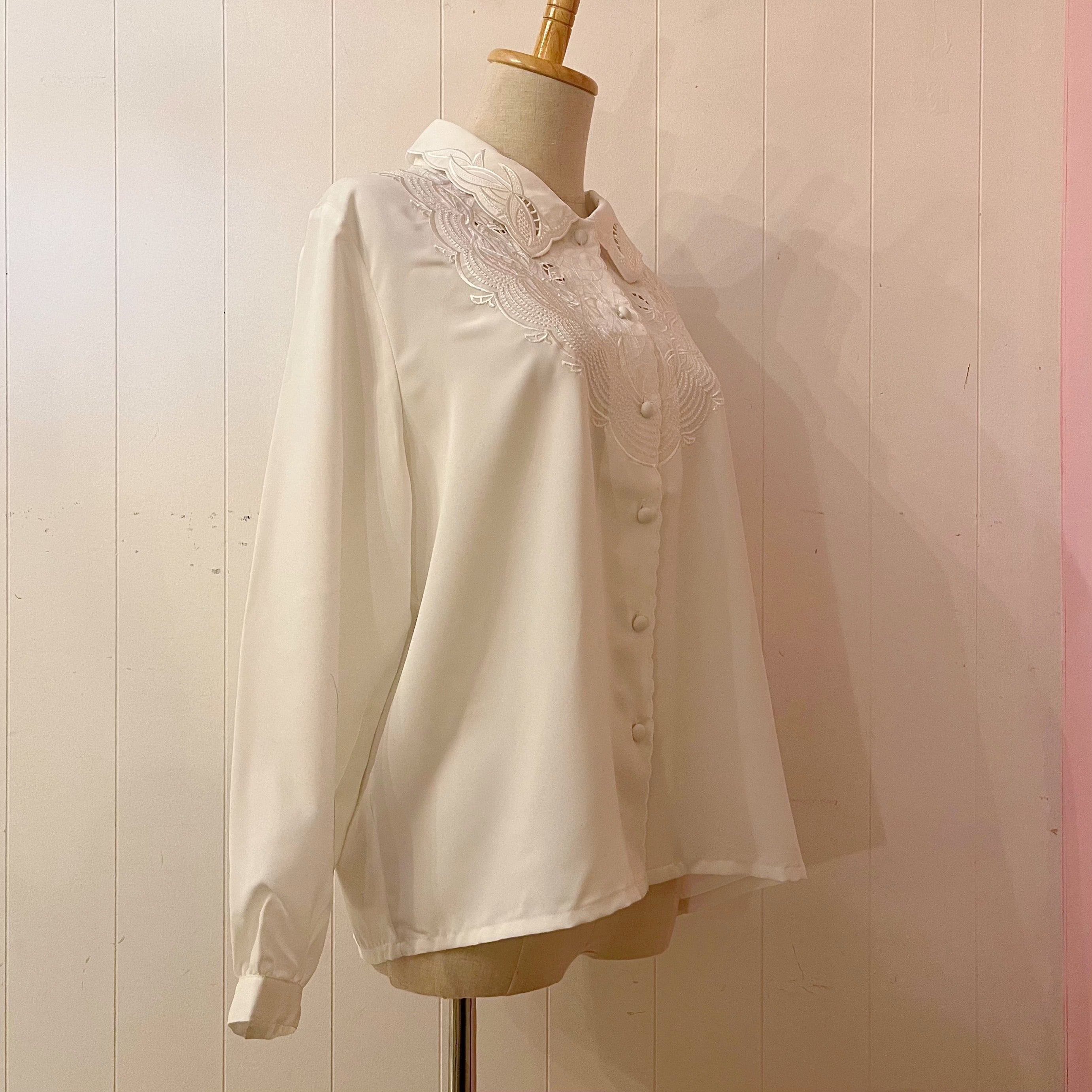 scallop embroidery white blouse