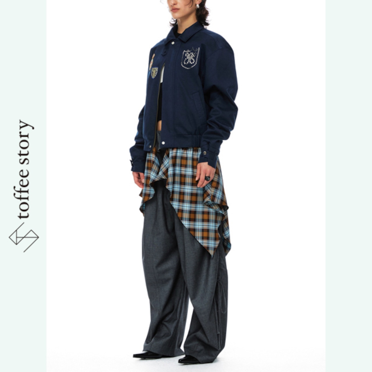 クラシックを裏切る、ネイビーレイヤードジャケット 《B0051》