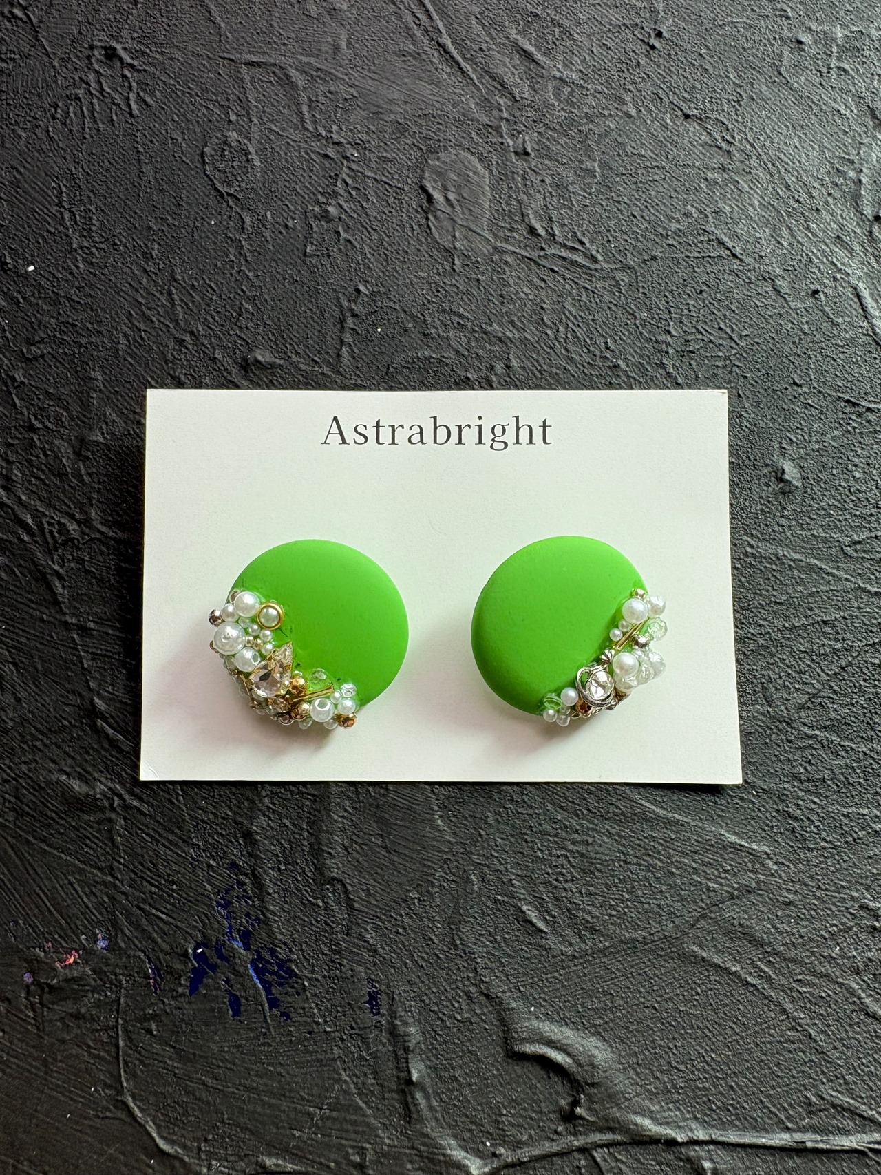 ピアス(ライトグリーン)