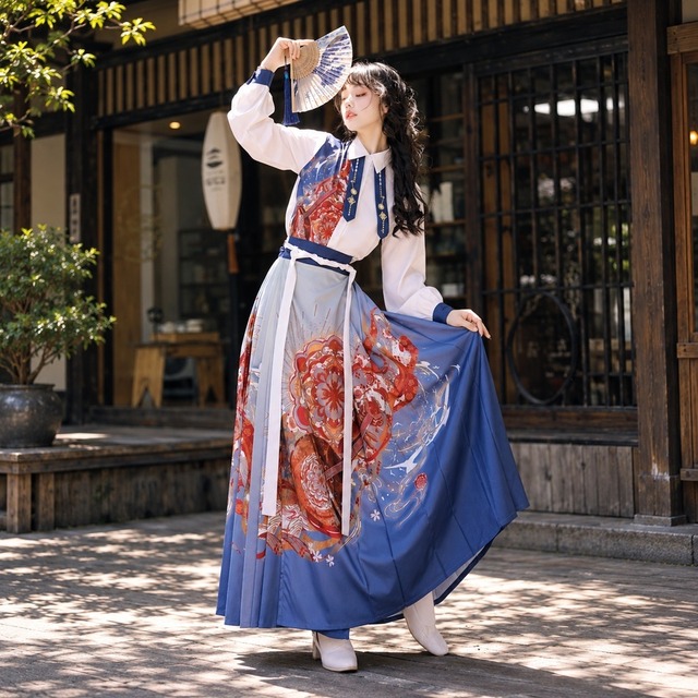 蒼華の琵琶幻想 朱赤花紋と白いロングリボンの中華ロリータロング馬面裙