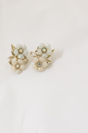 【Run Rabbit Run Vintage 】Jewel craft white flower earring