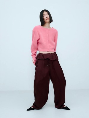 THINGS THAT MATTER　シングスザットマター  / PEPLUM SATIN EASY PANTS
