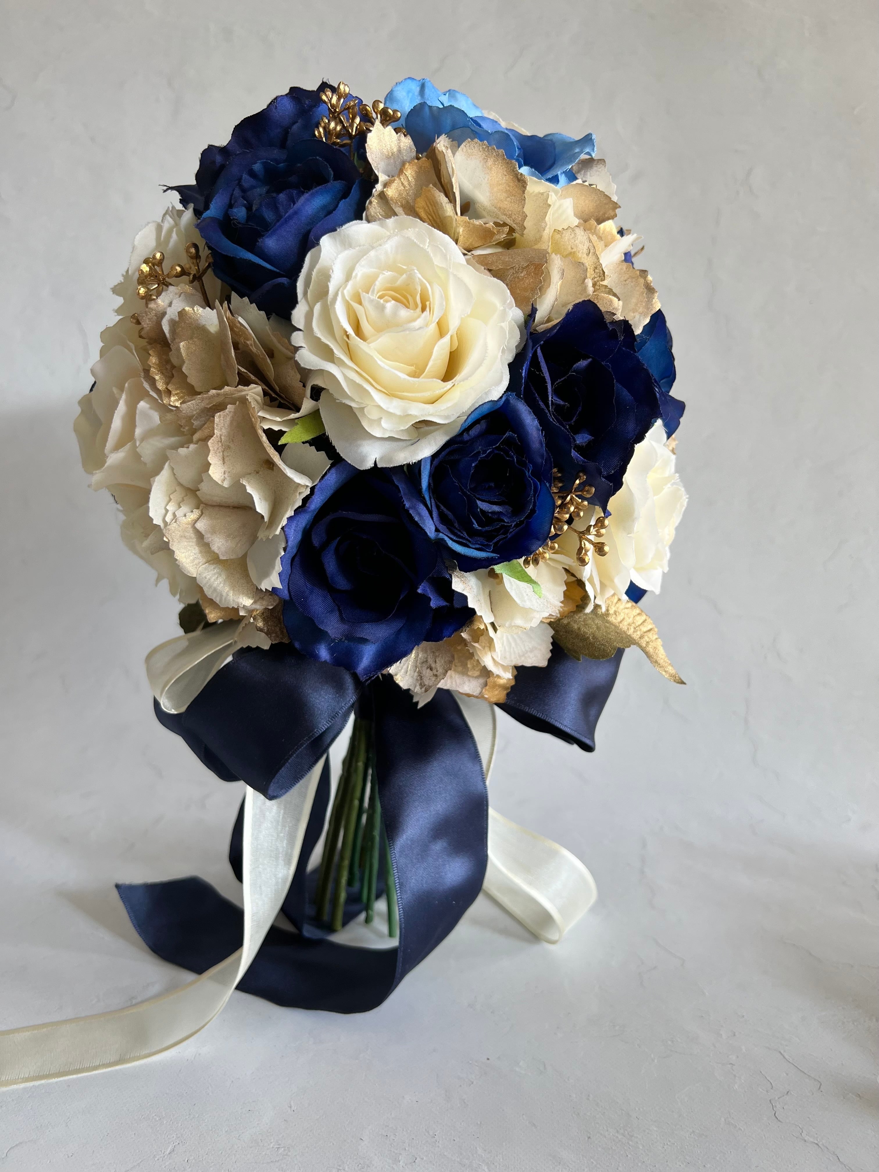 造花ブーケ ゴールドリボン付き　〇〇様オーダー品　オーダー受付中 オーダー受付中＊ ラウンドクラッチブーケ | Flower ALEAPS