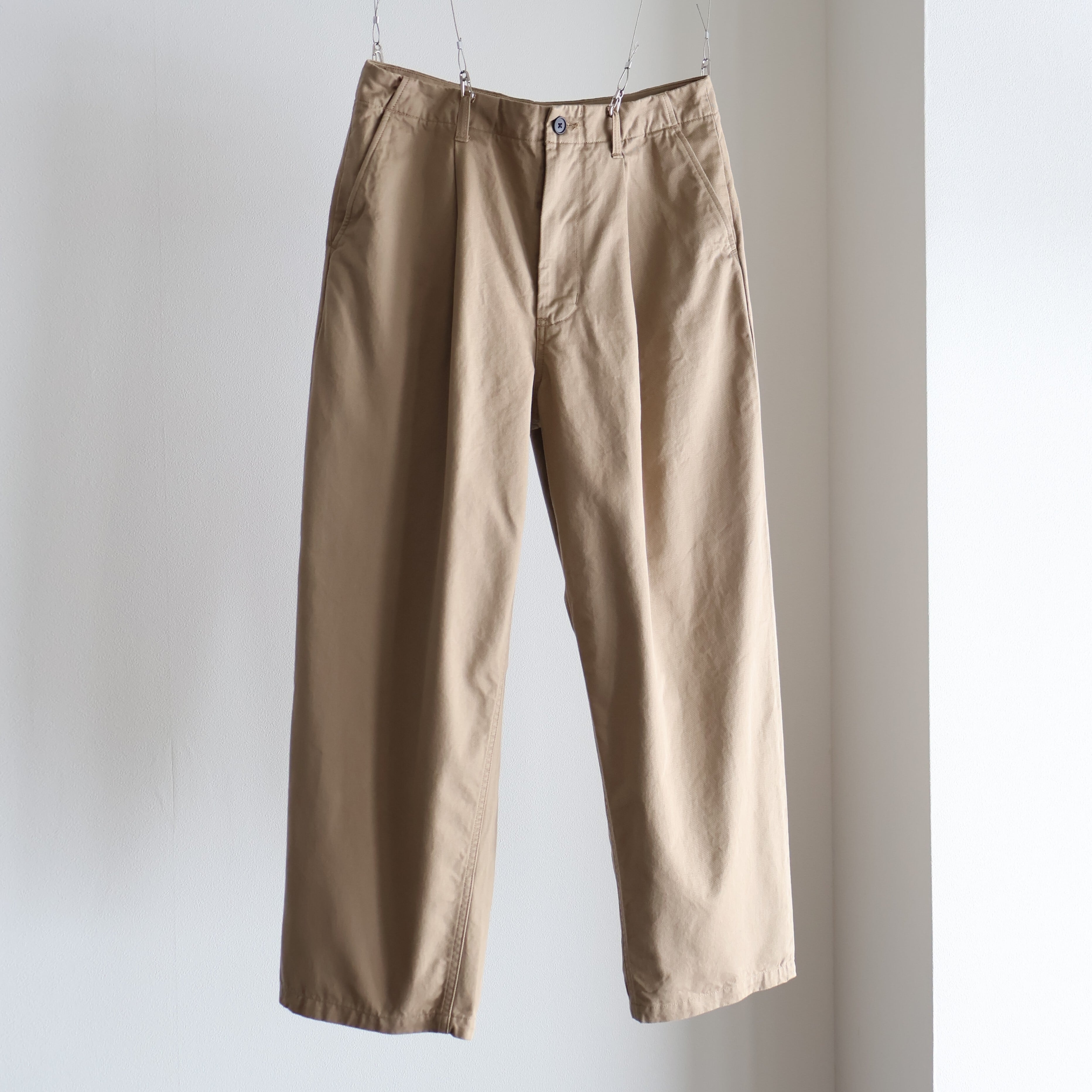 パンツ STILL BY HAND Denim Pants - Beige STILL BY HAND “ Selvedge 1 Pleat Pants ( Beige )” | H.inch