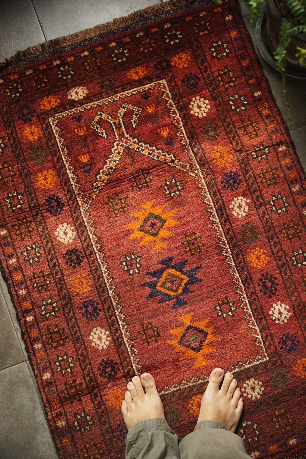 1009 -Vintage Baluch prayer rug