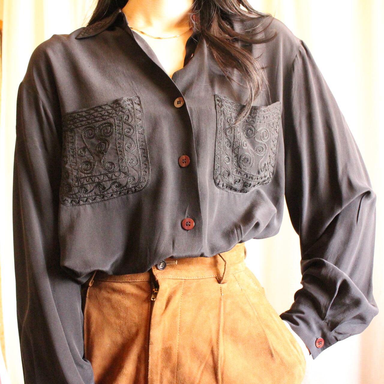 silk black shirt 刺繍
