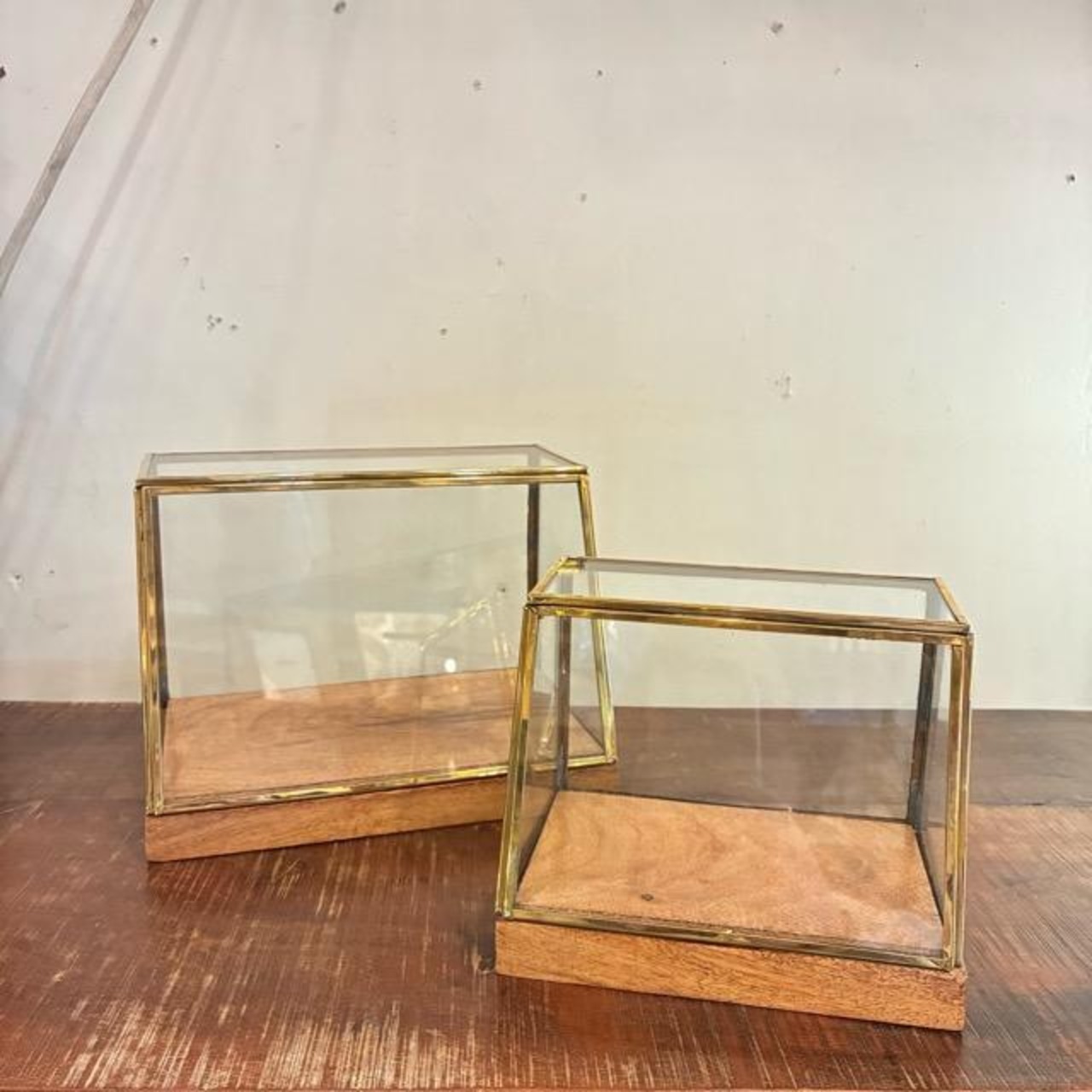 インド　アカシアウッド＆ブラスガラスショーケース　Sサイズ　アクセサリーケース 　腕時計　サングラス　アクセサリー　ディスプレイケース　真鍮　アルテン