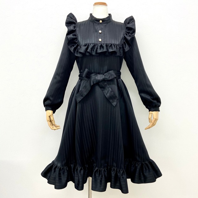 胸元フリル クラシカルワンピース 黒 Despair