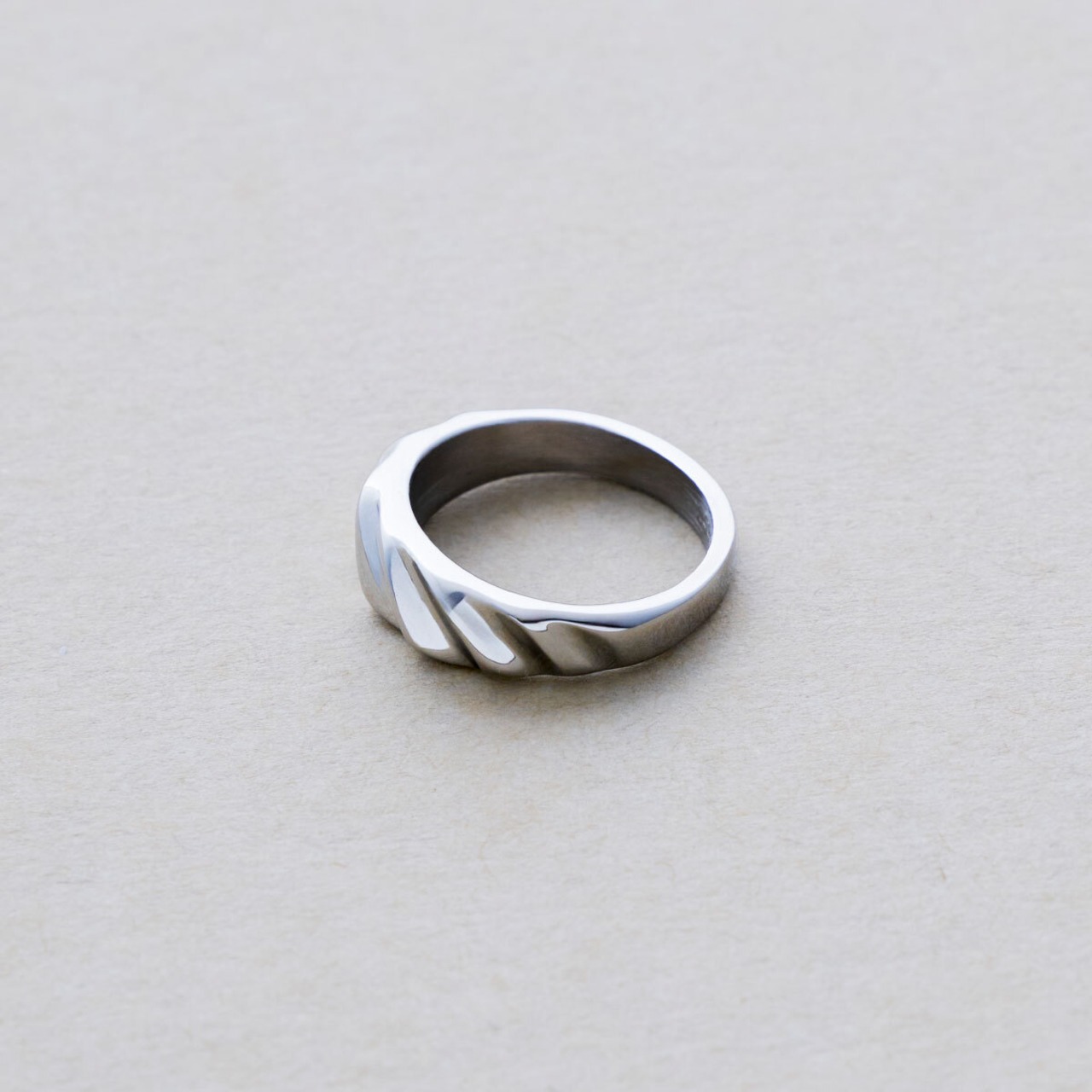 DRAPE RING