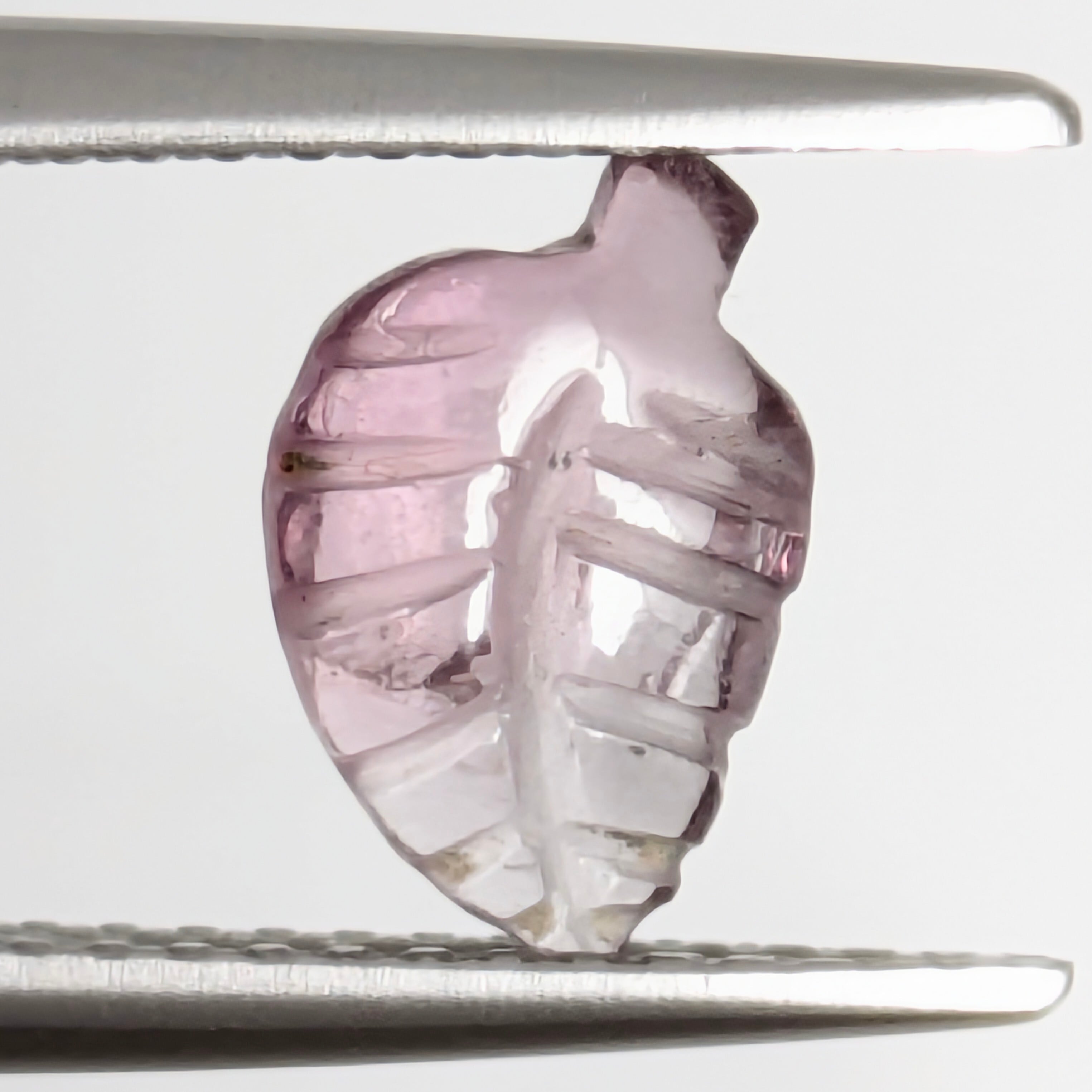 スピネルルース（彫刻/カービング） ミャンマー・モゴック産【1.07ct