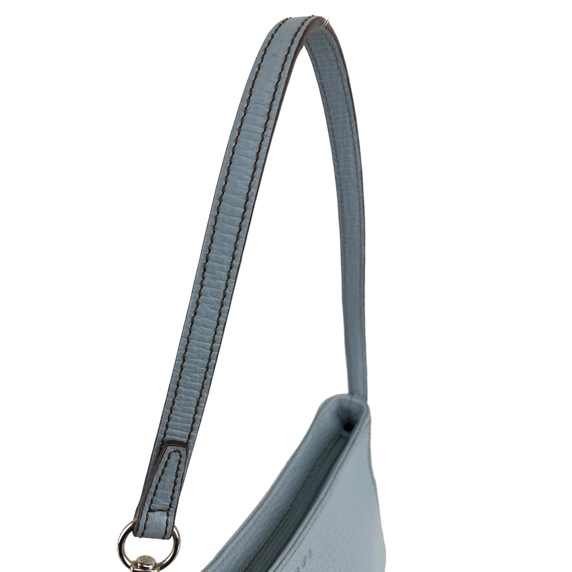 ロエベ ショルダーバッグ ブルー 水色 型押しレザー Loewe ビンテージ LOEWE ロエベ ハンドバッグ ライトブルー ロゴ型押し レザー