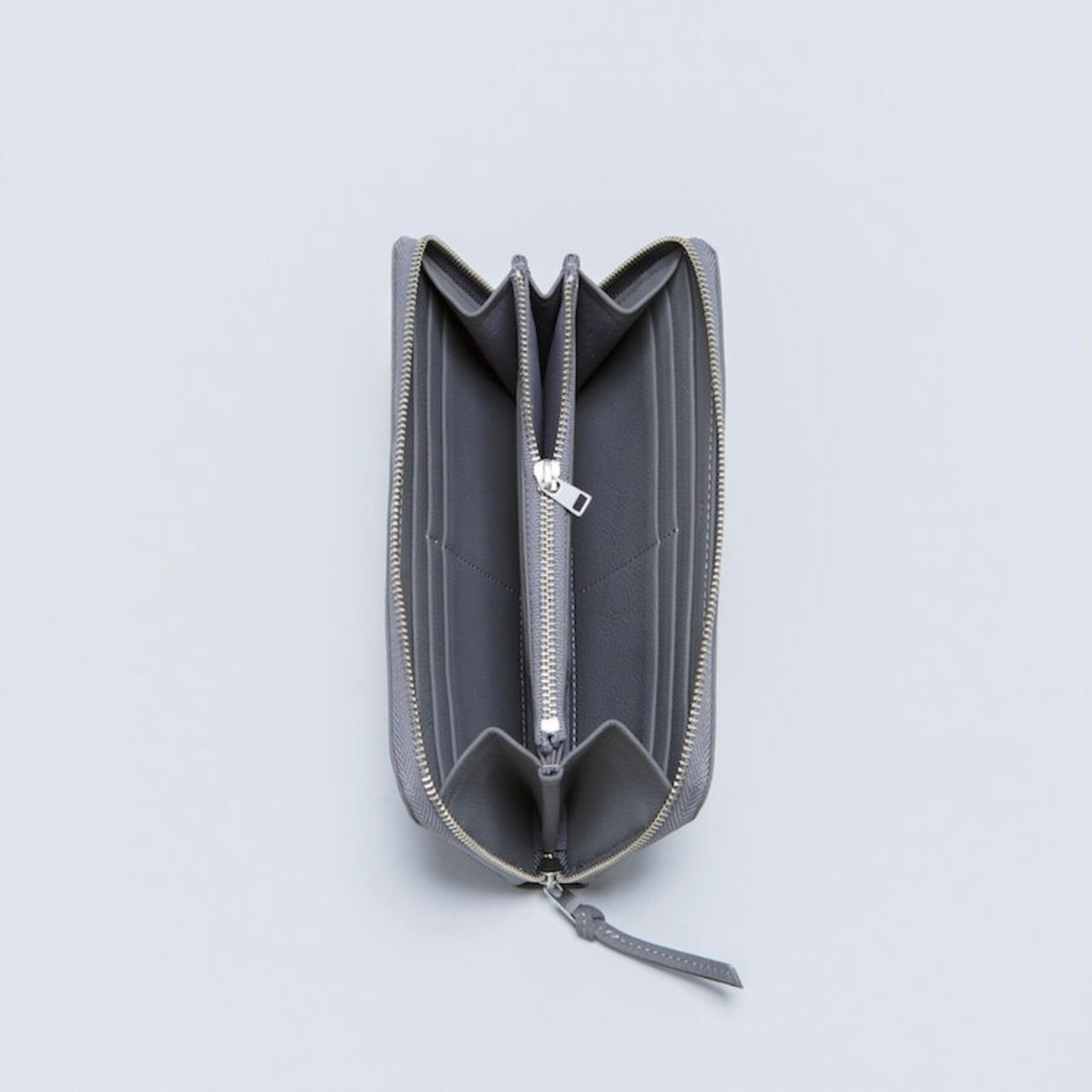 E R A. BUBBLE CALF ROUND SLIM WALLET 再入荷