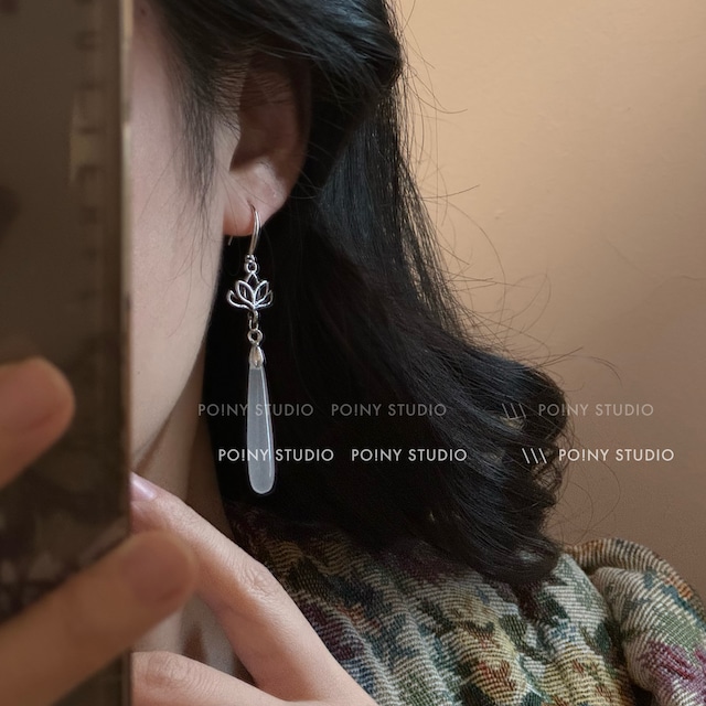 【PO!NY STUDIOシリーズ】★チャイナ風耳飾り★ ピアスorイヤリング ペア 小物 アクセサリー レディース 蓮の花 レトロ