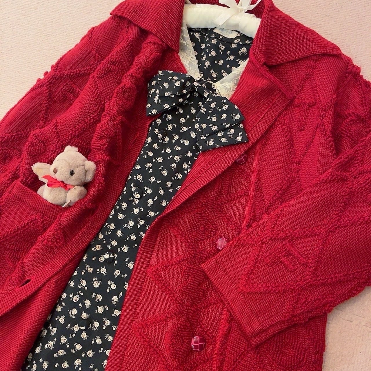 red diamond pattern double button knit