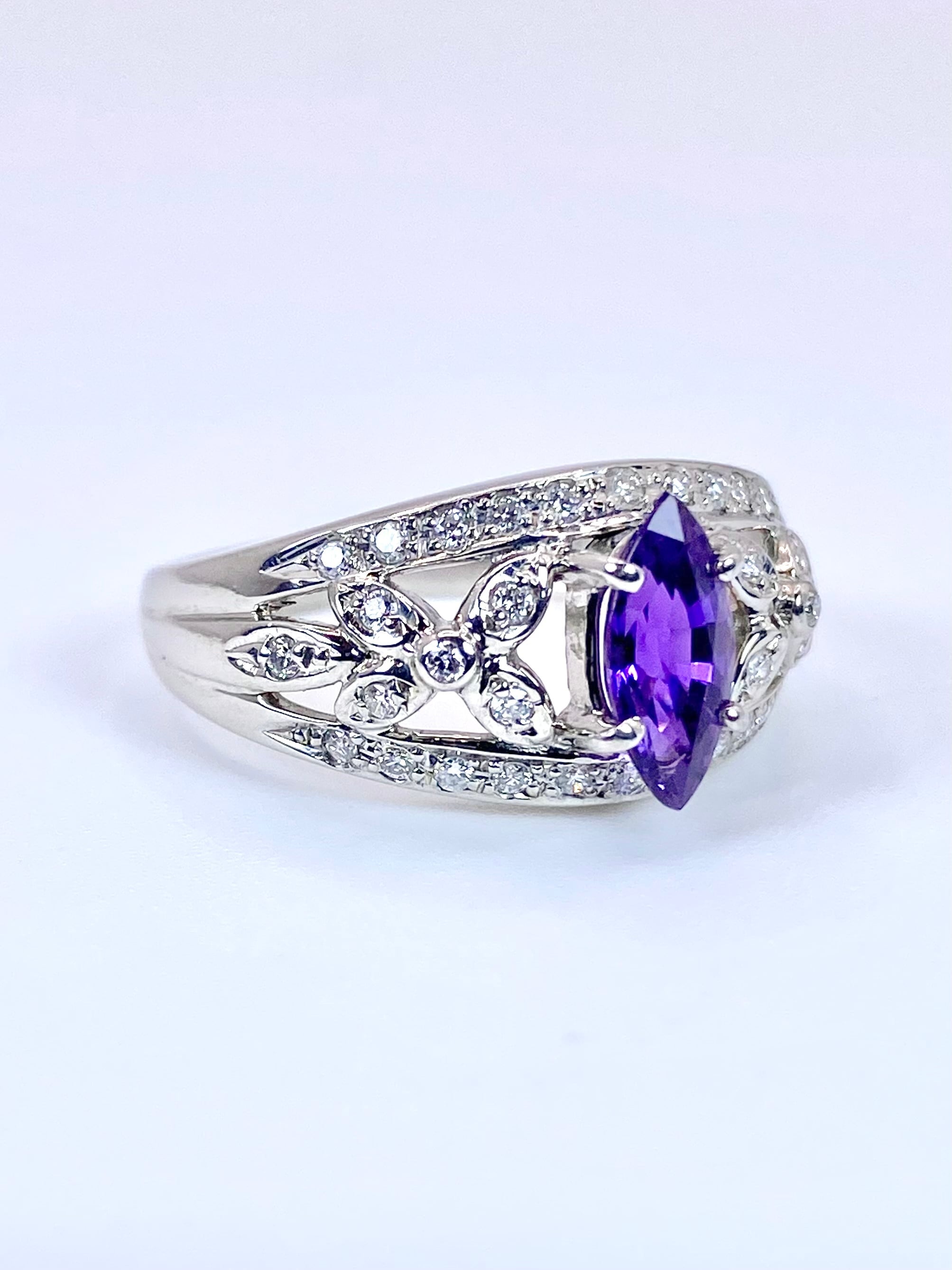バイオレットサファイア 1.23ct / ダイヤモンド 計0.27ct Pt900 リング