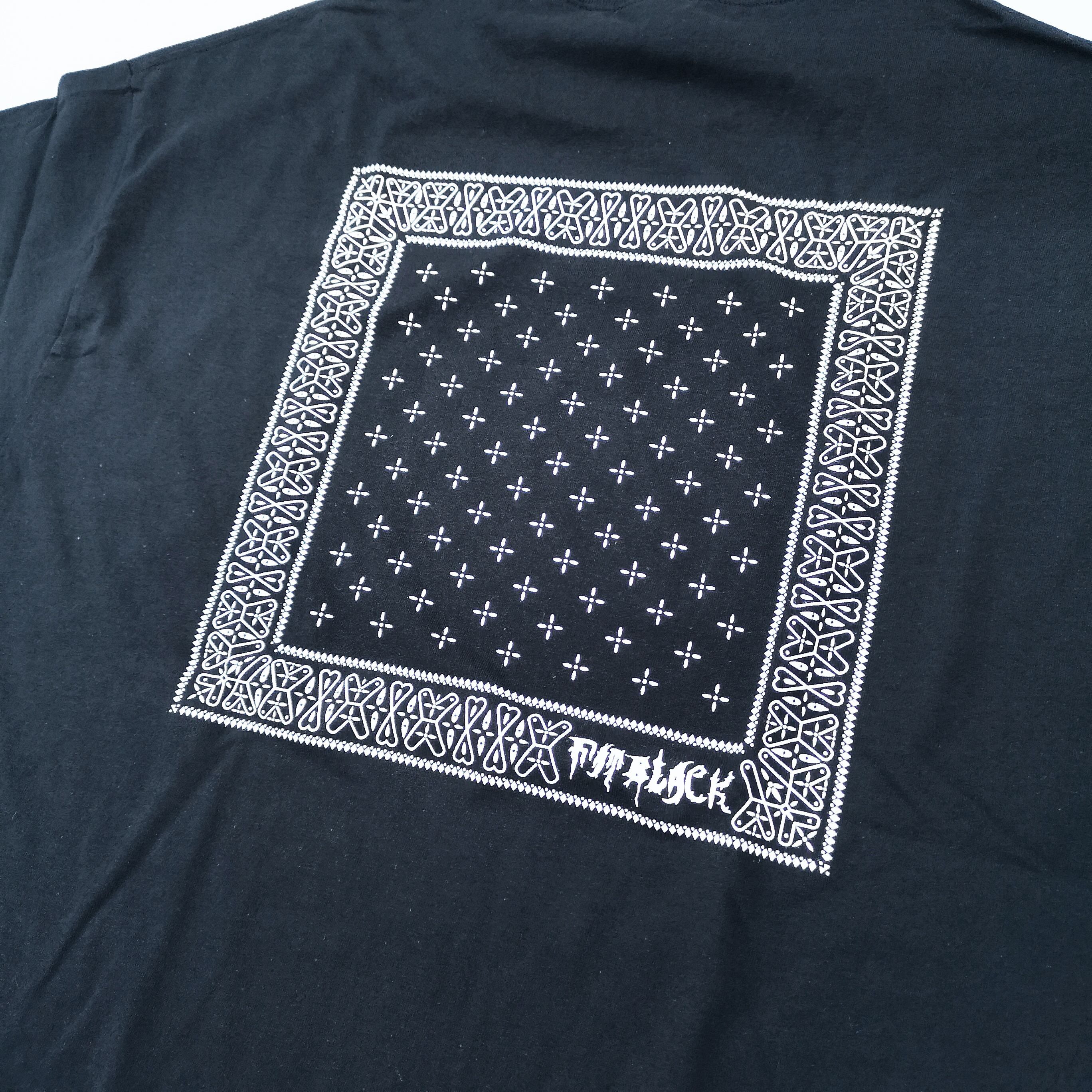 FATBLACK CROSS BANDANA TEE XL