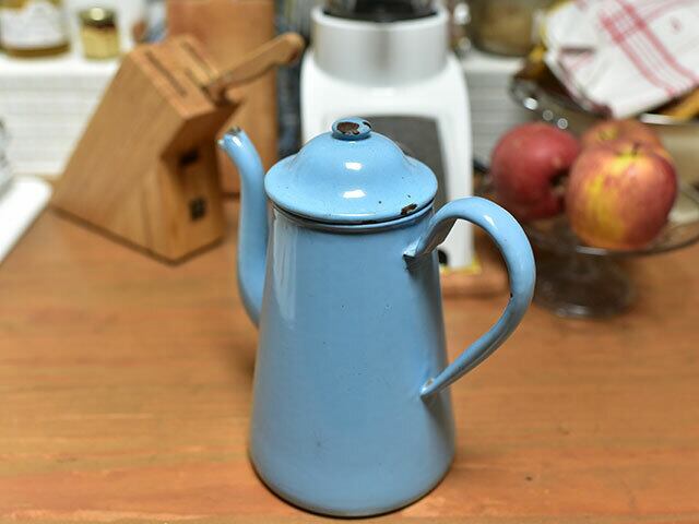 フレンチアンティーク ホーロー製水色のティーポット（B） | Petite Clé