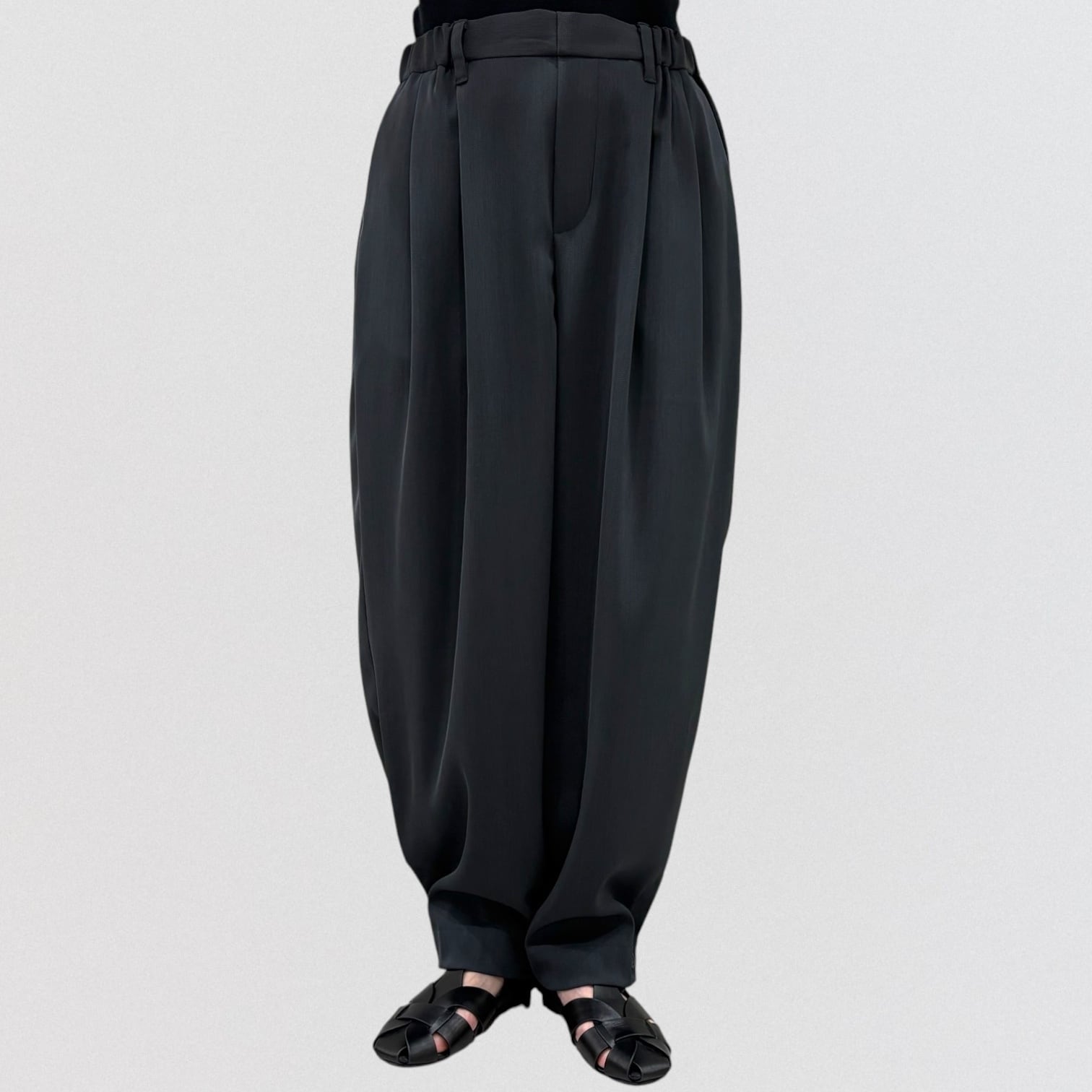 mizuiro ind tuck hem cocoon pants | CoCo Cuore