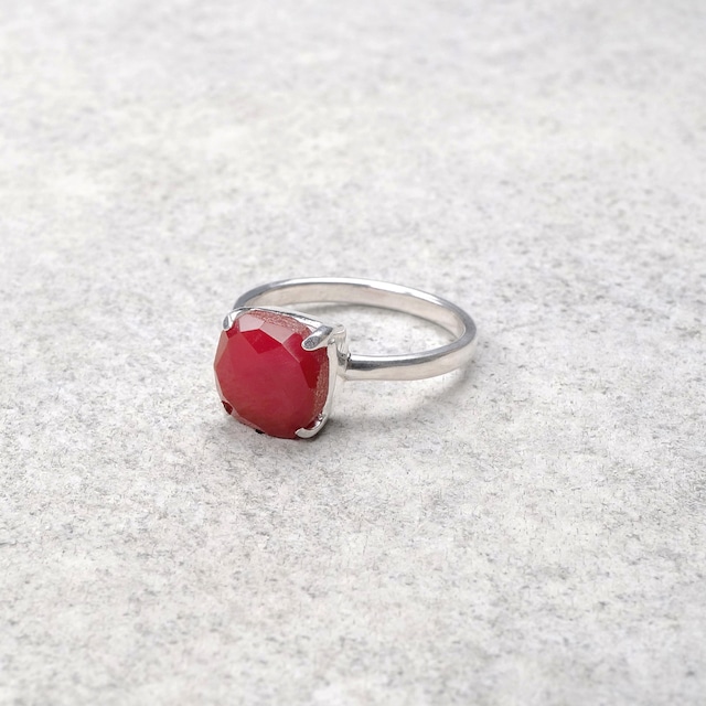 SINGLE STONE NON-ADJUSTABLE RING 096