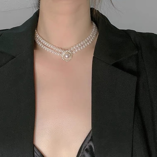 vintage pearl choker