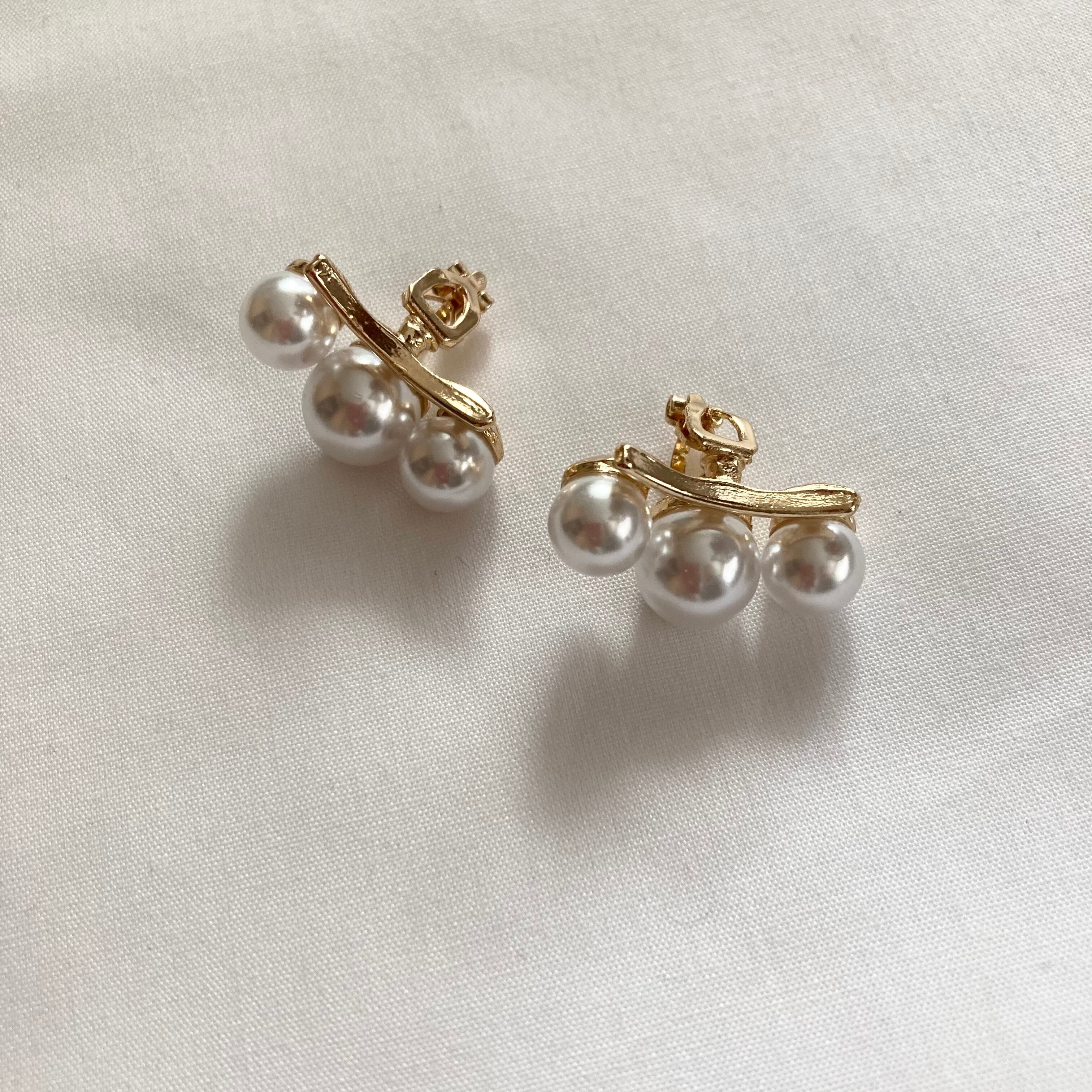 3連パールイヤリング