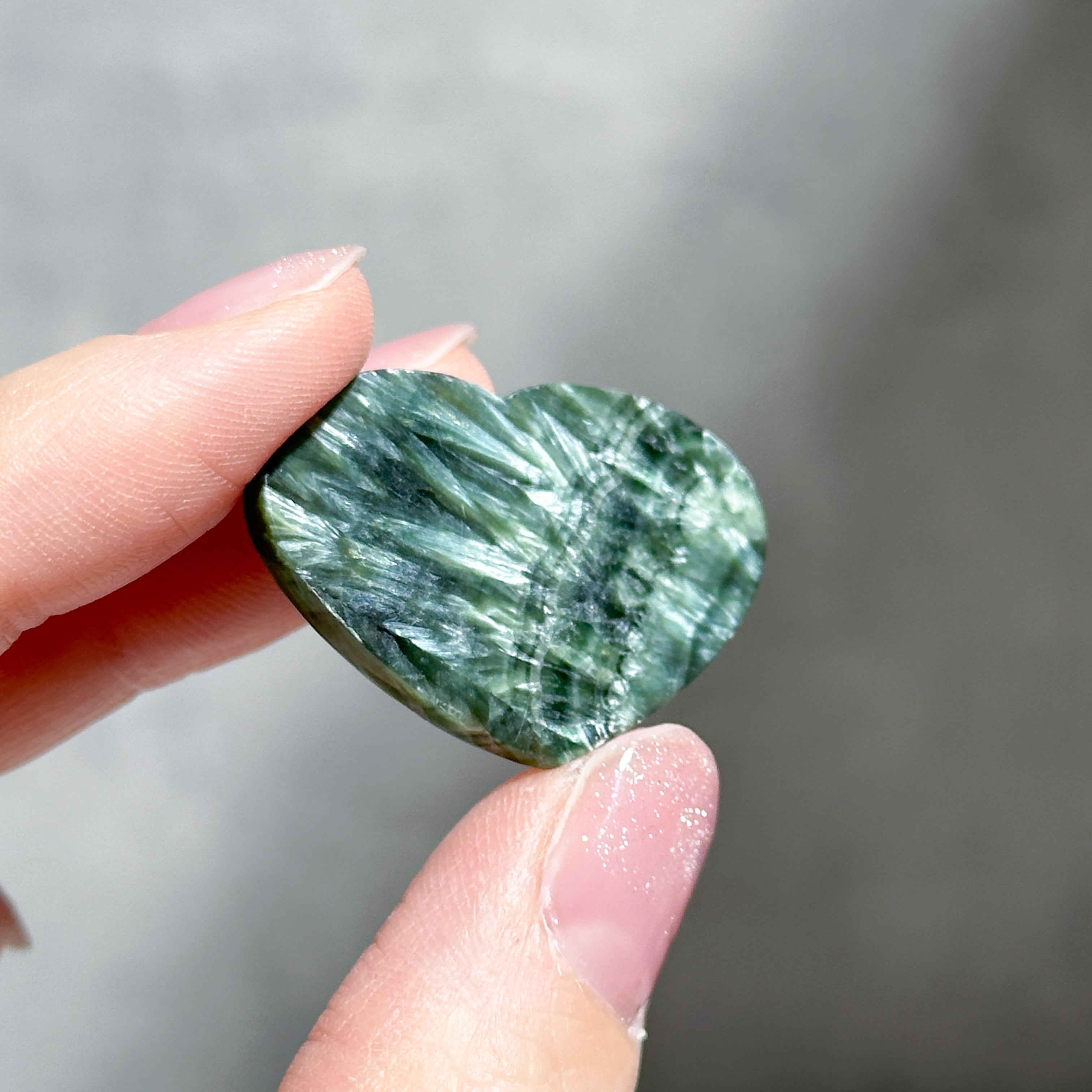 charity⭐︎天然石 祖母グレイ・クォーツ 蓮華 高千穂水晶 産地証明書付 宮崎県高千穂町産