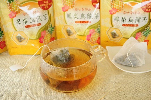 鳳梨烏龍茶　パイナップルウーロン茶