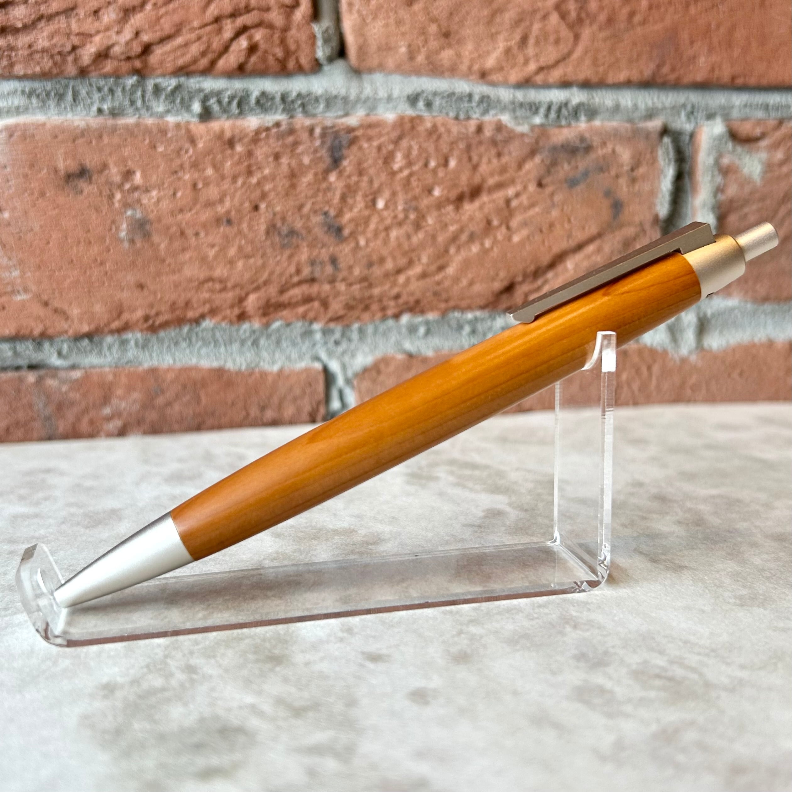 ラミー 「 LAMY 2000 単色ボールペン （木軸／タクサス） 」 | ペンネ