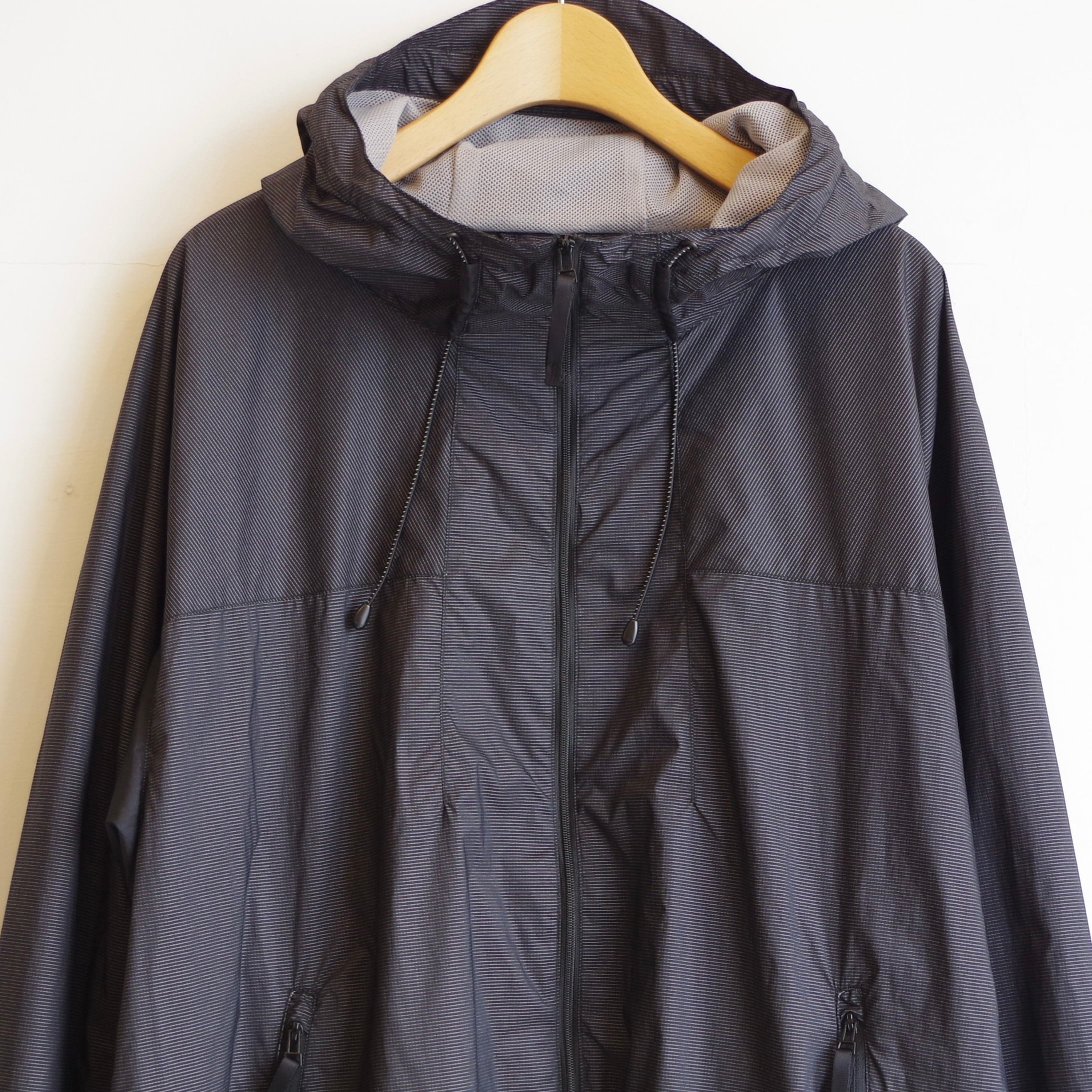 meanswhile Dyneema® Grid Windbreaker | 1F Store meanswhile Dyneema® Grid Windbreaker | 1F Store
