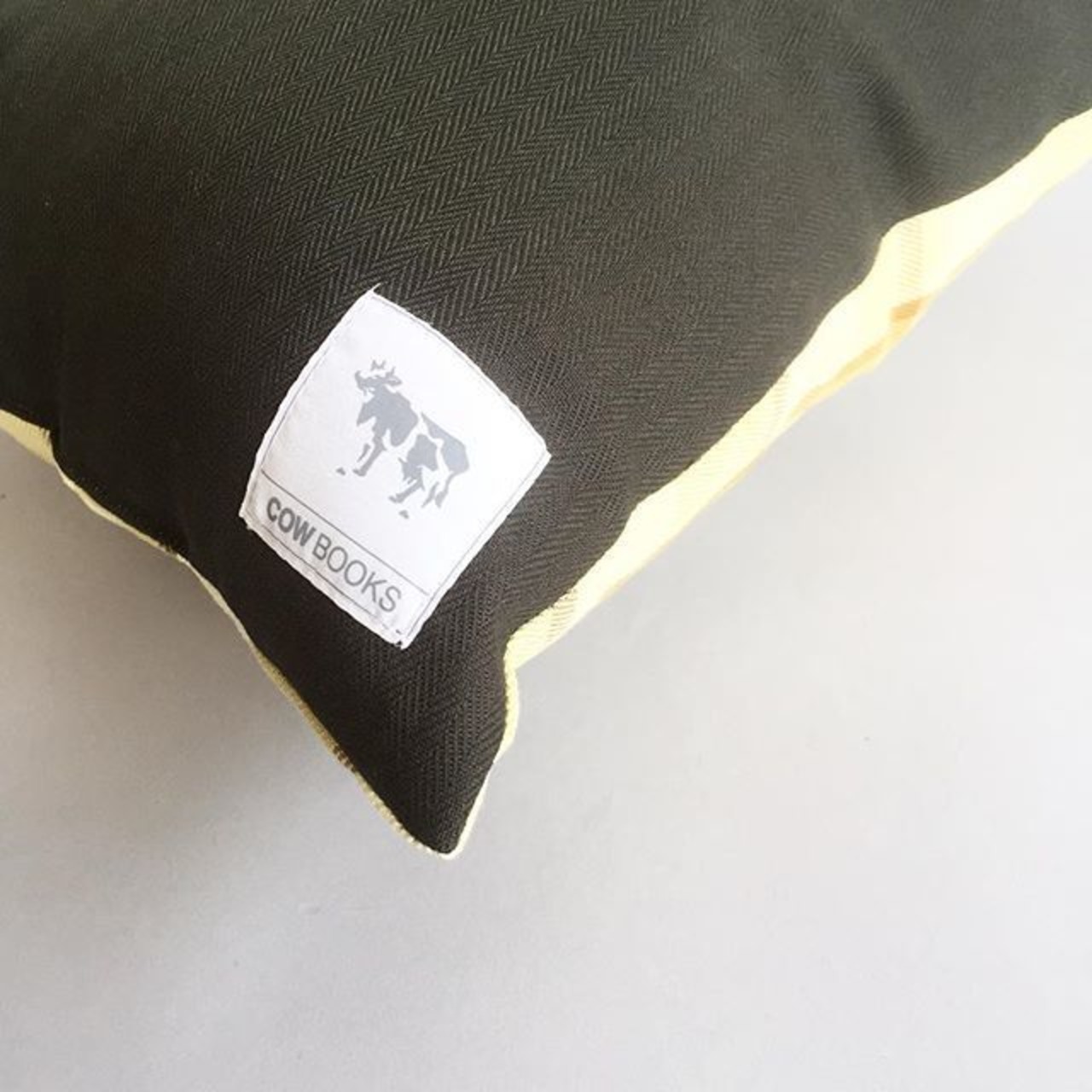 COWBOOKS / READING CUSHION / YELLOW CHECK / カウブックス / リーディングクッション / イエローチェック