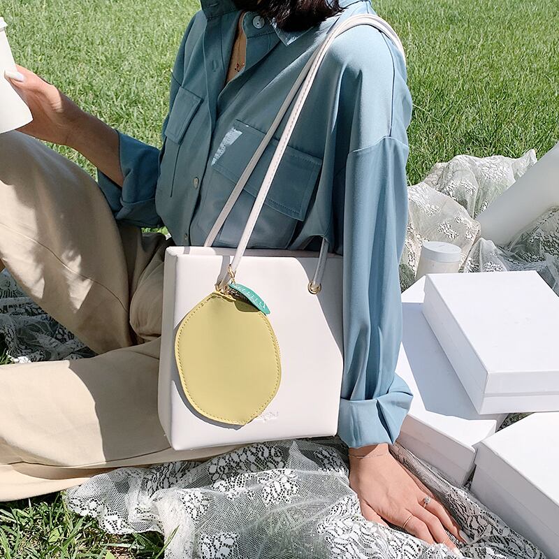 スモールバッグレディースバッグ2020人気のニューウェーブサマーファッションエグスタイルテクスチャショルダーバッグネットレッドワイルドバケットバッグ Tiancai_Wing_Bag7668541