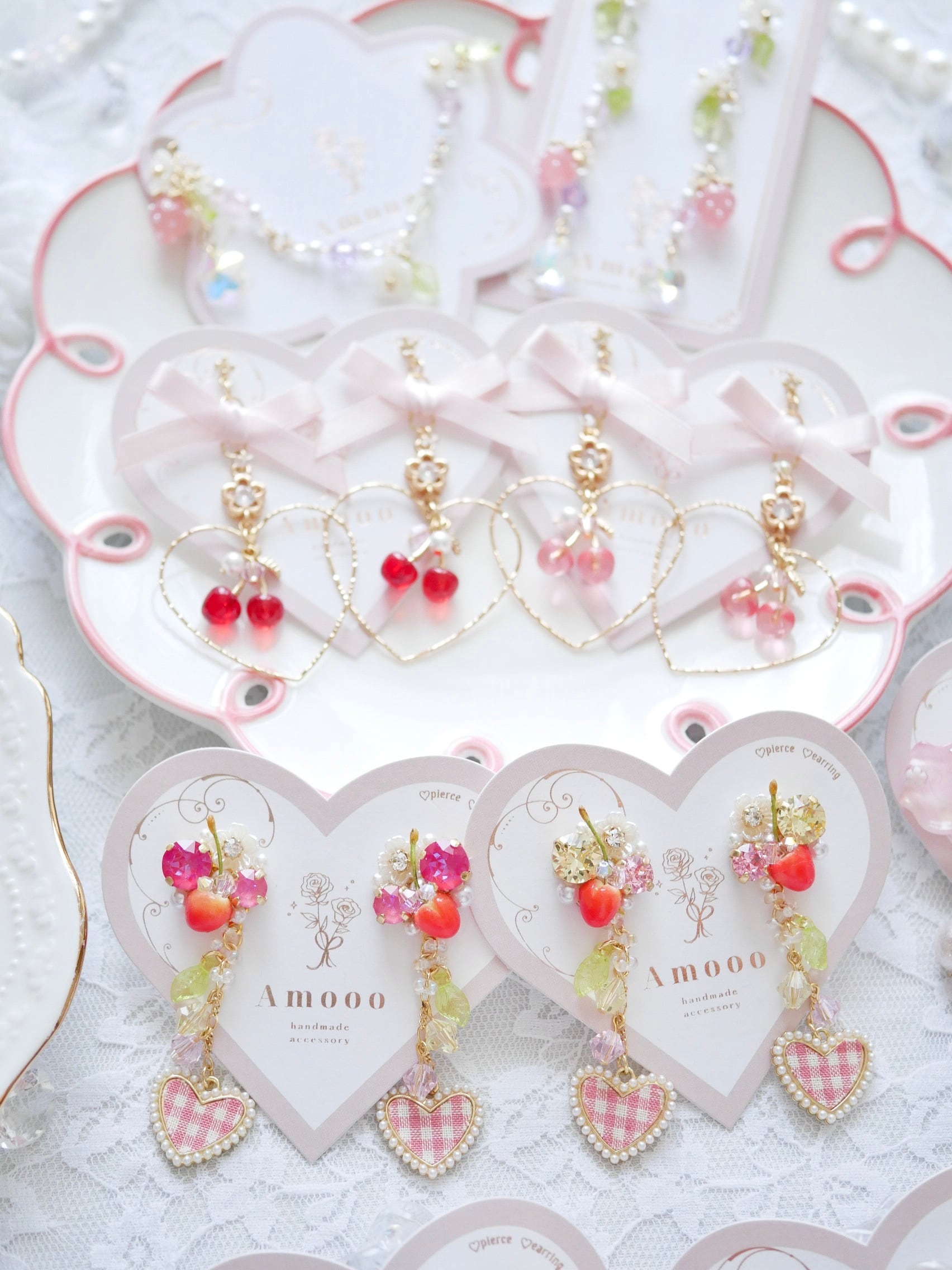 ♡ハンドメイド♡ビジューピアスorイヤリングまぁ 8710 パフェチェリービジューピアス/イヤリング | Amooo