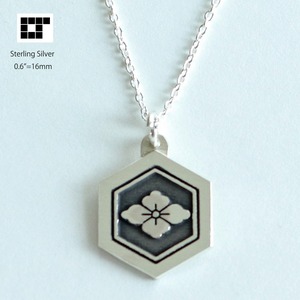 家紋　ペンダント19mm　亀甲に花菱　SV925