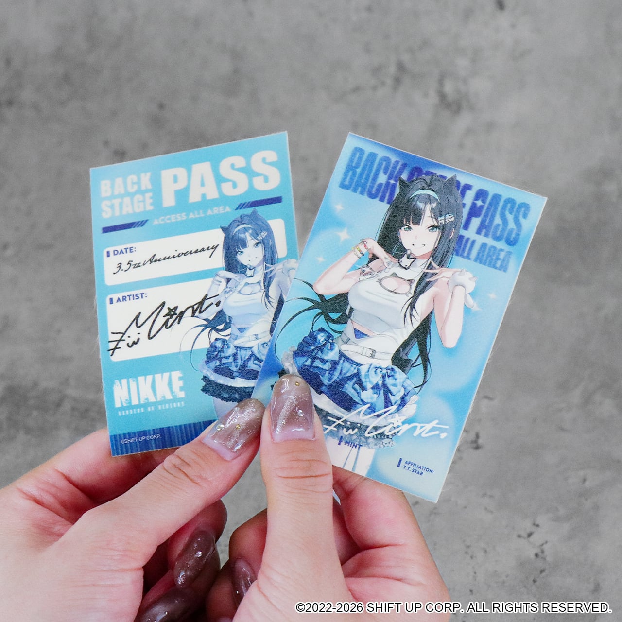 ストア限定】『勝利の女神：NIKKE』 バックステージパス風ステッカー