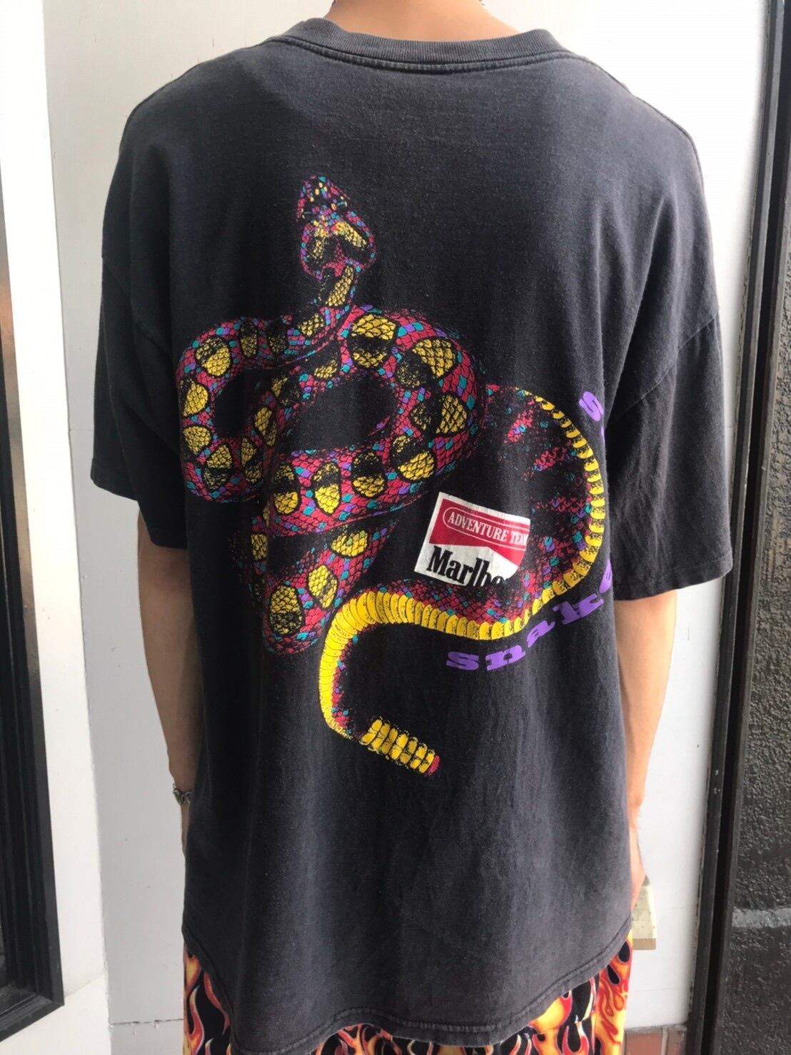 90s Marlboro snake pass Tシャツ | cult