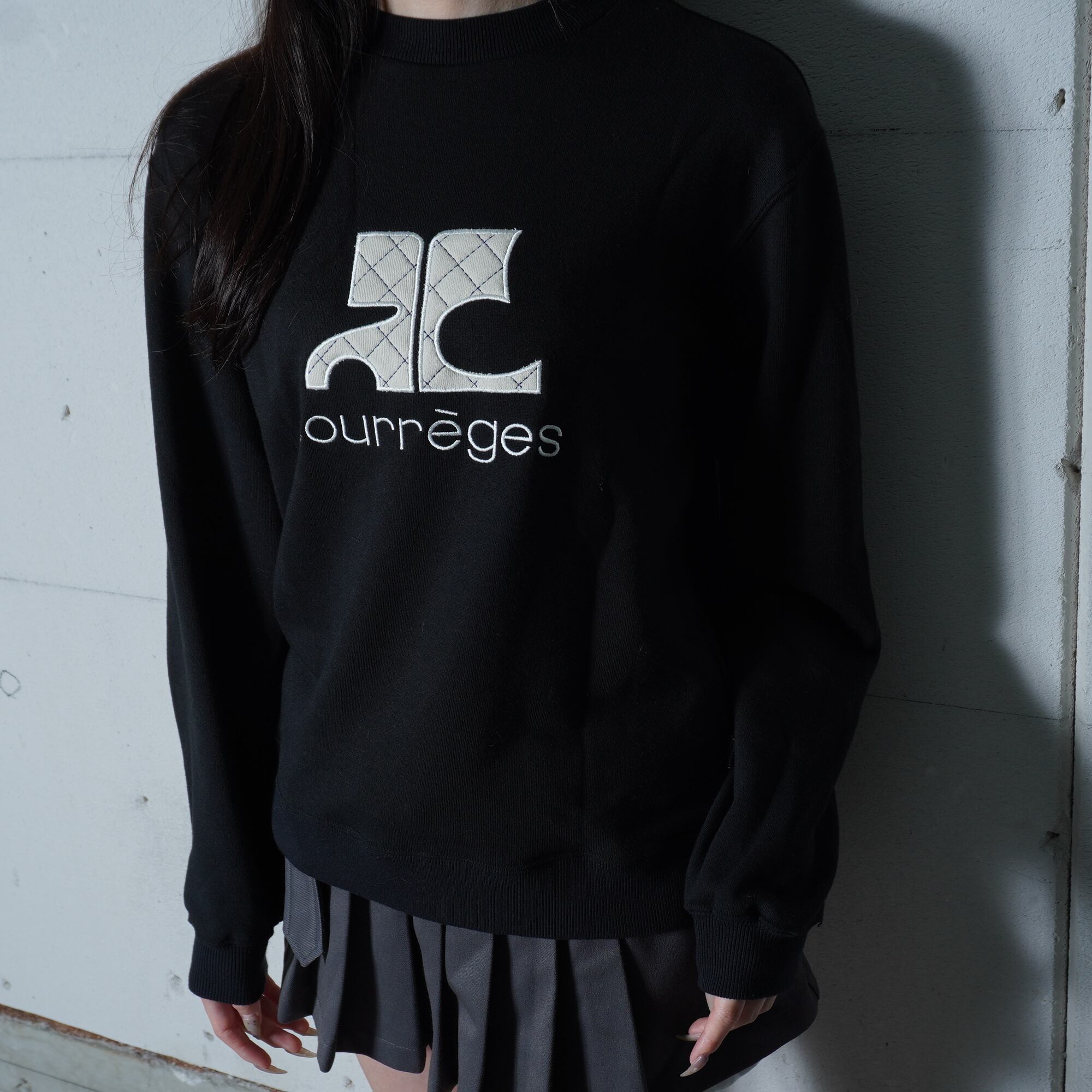Courreges】クレージュ ロゴ刺繍スウェット black | MIXHIVE
