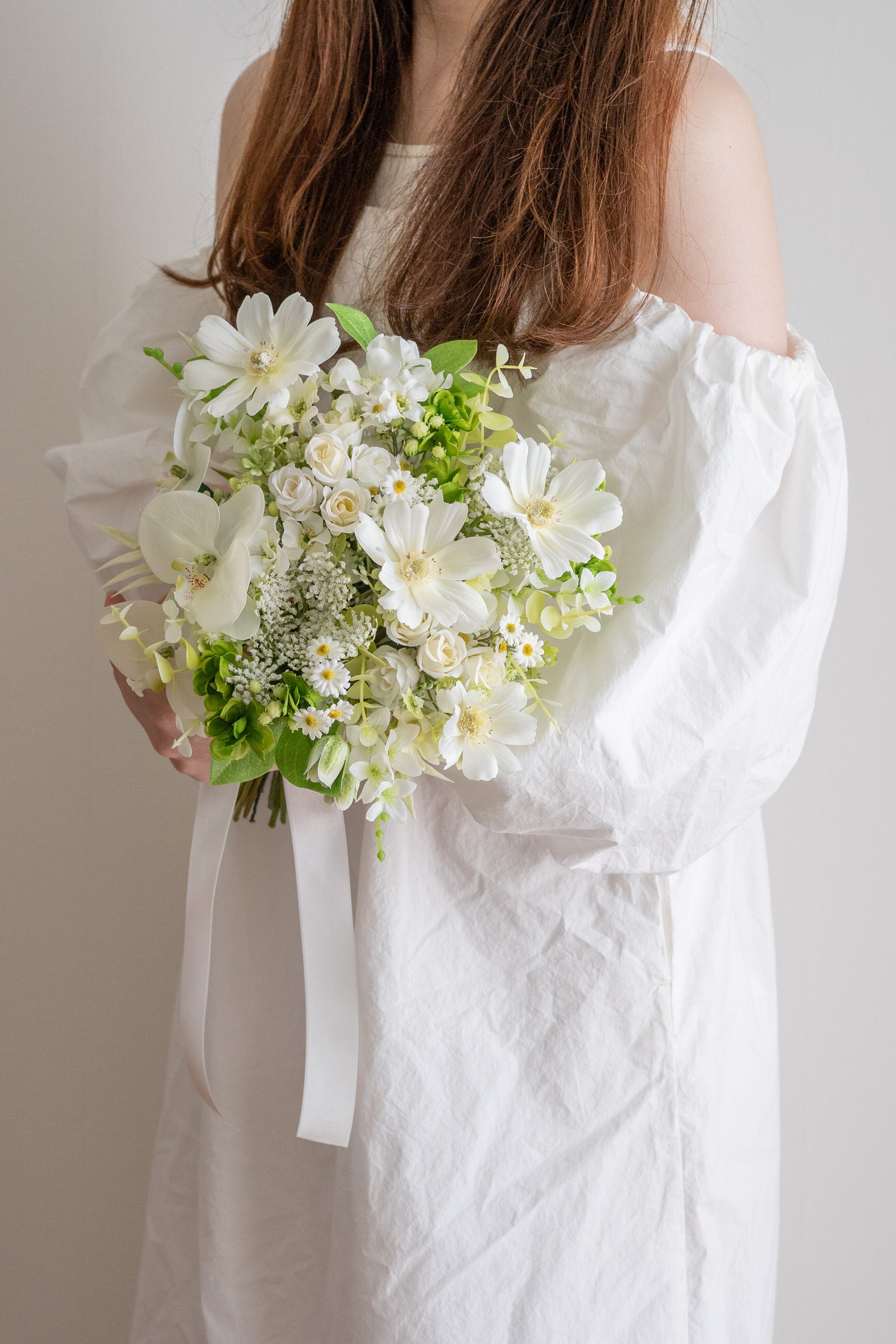 週末特別セール] ブートニア付き アーティシャル コスモスブーケ