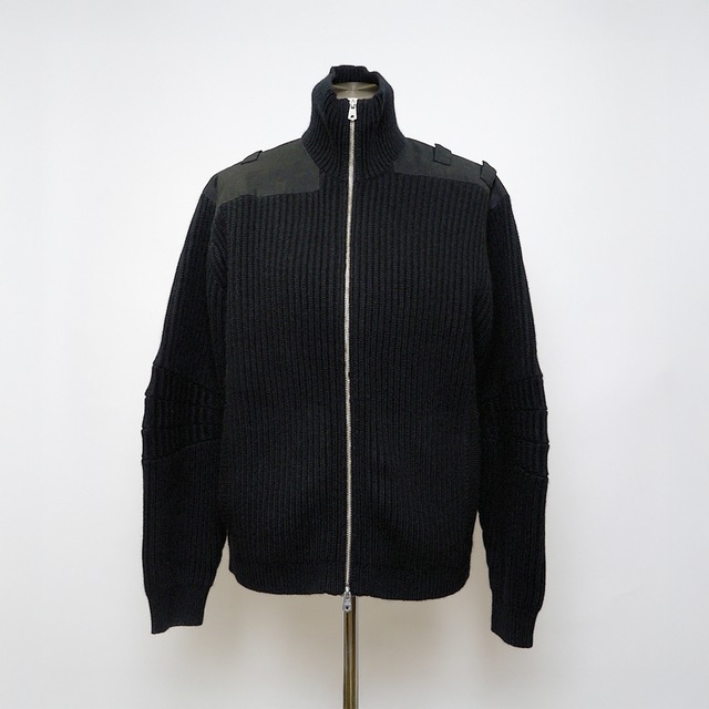 FAKE AS FLOWERS / Zip-Up Command Sweater