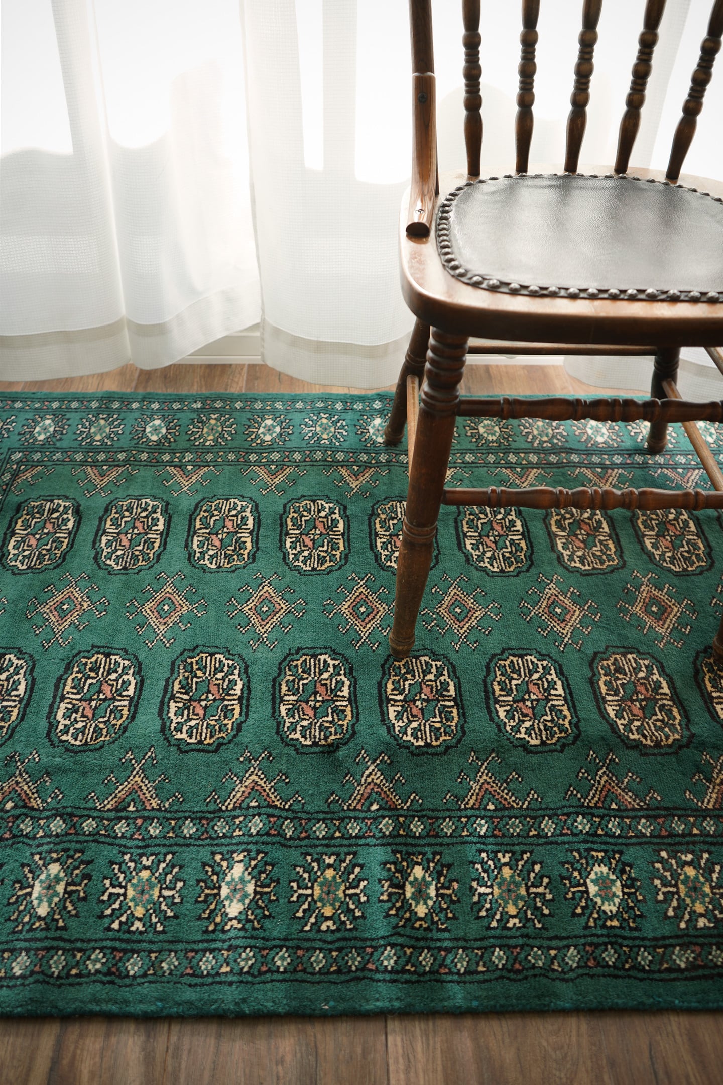 763】Vintage Pakistan Bokhara rug 2000's | ヴィンテージラグ専門店