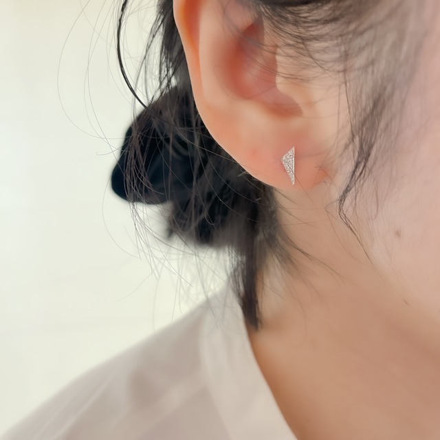 K18WG ダイヤモンド ピアス