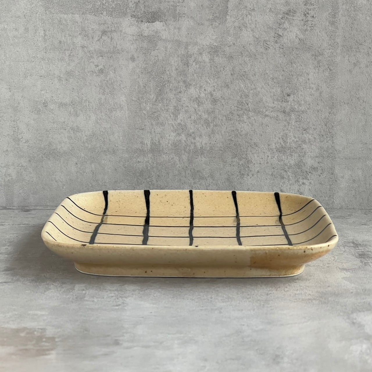 A2512 角皿 格子（茶） | KANESAN1893