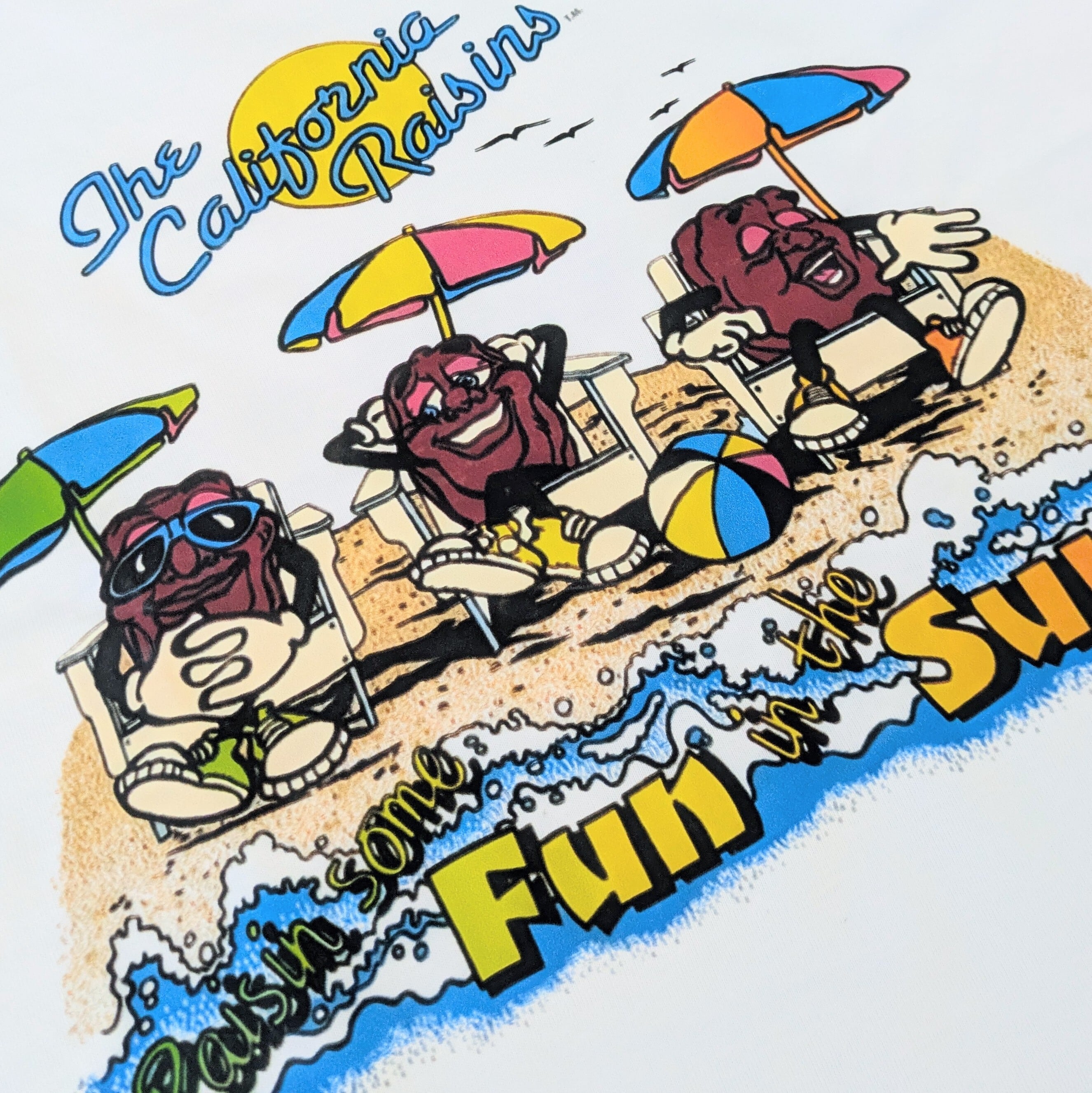【 California Raisins ( カリフォルニアレーズン )】『 PARASOL 』/ Tシャツ〚アメリカン雑貨 アメトイ〛