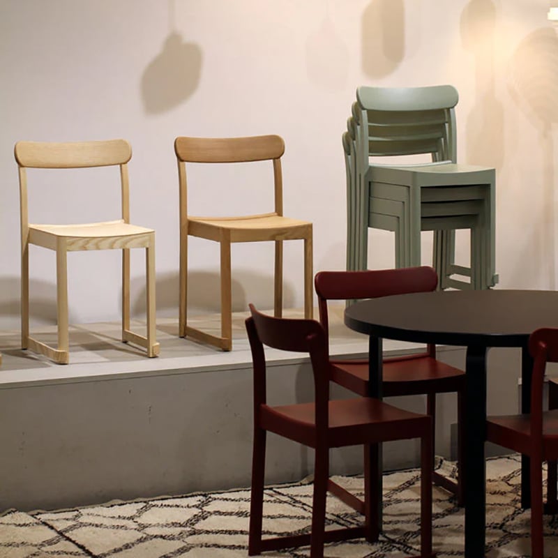 アトリエ チェア ビーチ ブラック ナチュラルラッカー［ アルテック